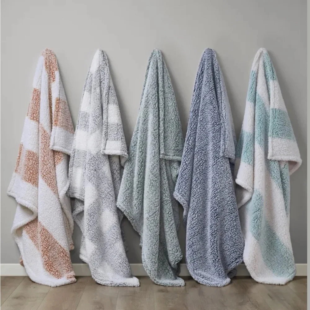 NEW Alpine Valley Cozy Sherpa Throw, 50